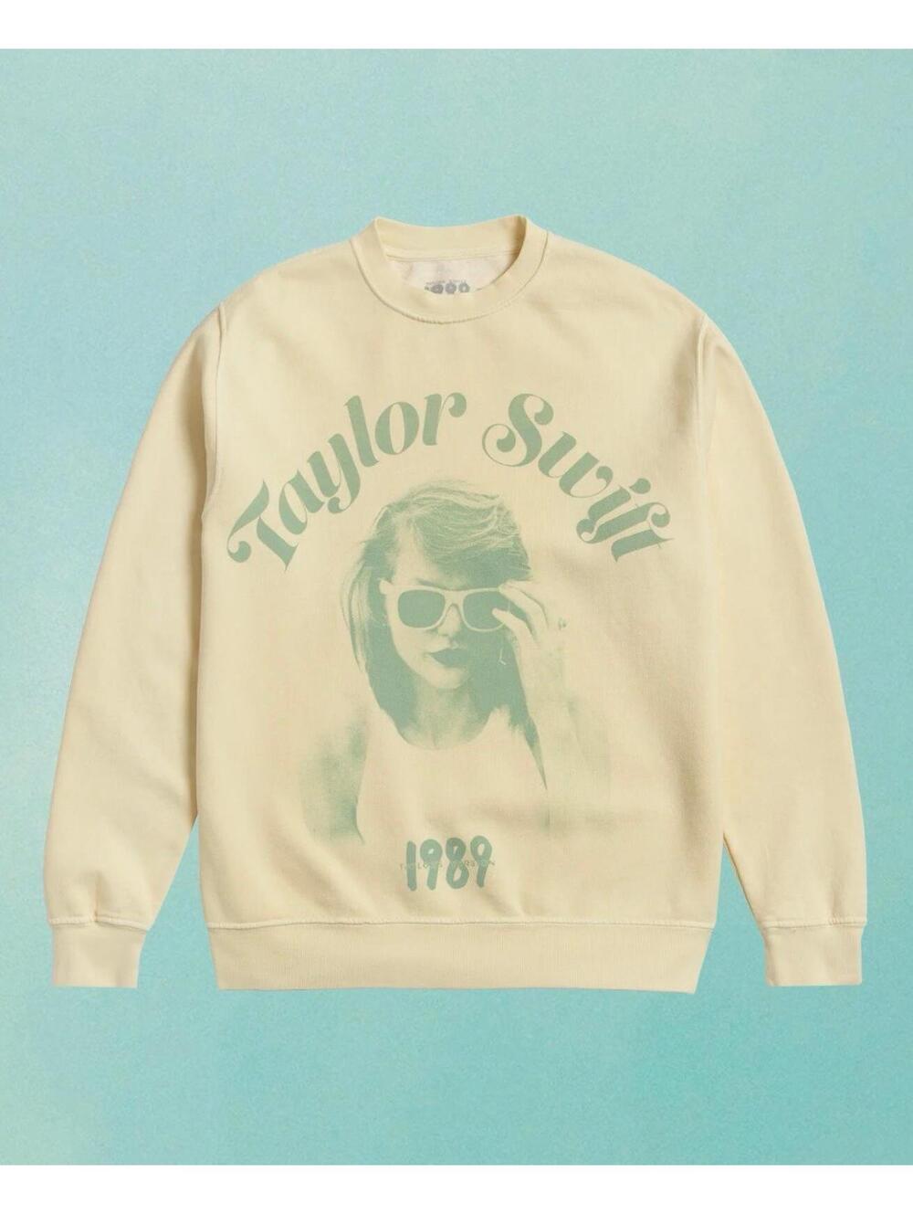Taylor Swift From the Vault 1989 Photo Crewneck Sweatshirt Small